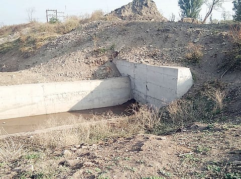 जळगाव सुपेतील जलसंधारण कामाबाबत तक्रार; बोगस कामांच्या चौकशीची ग्रामस्थांची मागणी