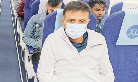 Rahul Dravid : टीम इंडियाला धक्का, प्रशिक्षक राहुल द्रविड यांची प्रकृती बिघडली; चेकअपसाठी बंगळूरला रवाना