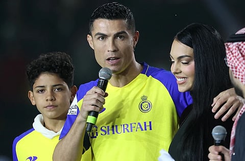 Ronaldo : रोनाल्डोची जीभ घसरली! ‘सौदी अरेबिया’चे नाव विसरला, म्हणाला… (Video)