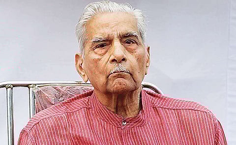 Shanti Bhushan Passed Away : माजी कायदा मंत्री तथा ज्येष्ठ वकील शांती भूषण यांचे निधन