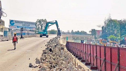 सातारा : आठ मशिन, पोकलॅन अन् बरंच काही…