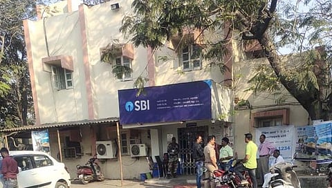 चंद्रपूर : भारतीय स्टेट बँक फोडून १४ लाखांची रोकड लंपास