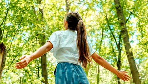 निसर्गाच्या सान्निध्यात राहणाऱ्या महिला दीर्घायुषी !