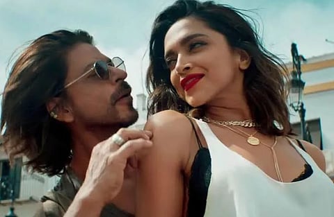 Pathaan : १४ व्या दिवशी घसरण; ‘पठान’चे कलेक्शन ८.१५ कोटी