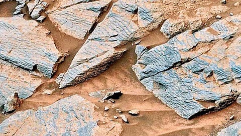 ‘नासा’च्या क्युरिओसिटी रोव्हरने मंगळावर शोधले प्राचीन सरोवर