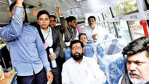 रत्नागिरी : मुख्यमंत्री जेव्हा एसटीत बसतात तेव्हा..!