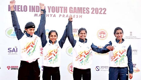 मुलींच्या 4 x 400 रिलेत महाराष्ट्राला सुवर्णपदक