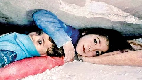 Turkey earthquake: ‘आई-वडिलांनी कष्टाने उभे केलेले घर त्यांच्यावरच कोसळले’, तुर्कीच्या भूकंपातील हृदय पिळवटणा-या करुण कहाण्या….