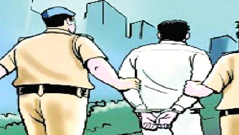 कोल्हापूर : 16 सावकारांना बेड्या, 70 धाडी