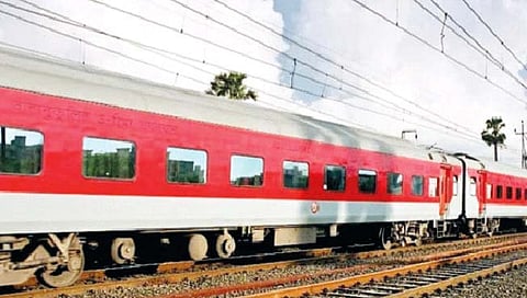 कोल्हापूर : तीन एक्स्प्रेसना ‘एलएचबी’ कोच