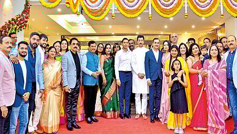 कोल्हापूर : हॉटेल देवगिरीचे शानदार उद्घाटन