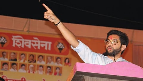 Aaditya Thackeray : शिंदे-फडणवीस सरकार गुत्तेदारी व टक्केवारीवाल्यांच्या हिताचे; आदित्य ठाकरे