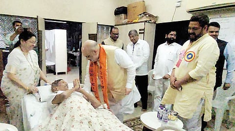 पुणे : गृहमंत्री अमित शहा यांनी खा. गिरीश बापट यांची घेतली भेट