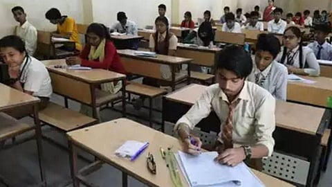 CBSE कडून ChatGPT वापरण्यावर बंदी, 10वी, 12वी परीक्षेदरम्यान मोठा निर्णय