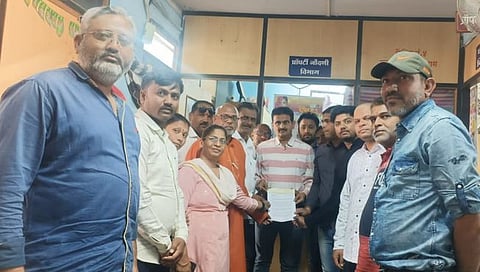 Nashik Ozar : यतीन कदमांचे पुन्हा दुसऱ्या दिवशी मुख्याधिकाऱ्यांना निवेदन