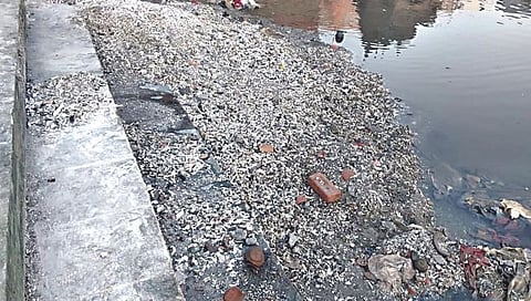 रामकुंडात अस्थिंचा खच,www.pudhari.news