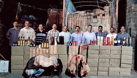 ठाणे : विटांच्या आड दारू तस्करीचा पर्दाफाश; पनवेलमध्ये ट्रकसह १ कोटीचे मद्य जप्त