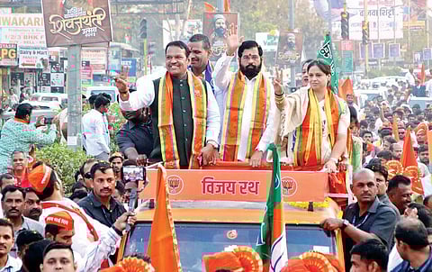 पिंपरी : जगताप यांच्या प्रचारार्थ मुख्यमंत्र्यांचा तुफान रोड शो!