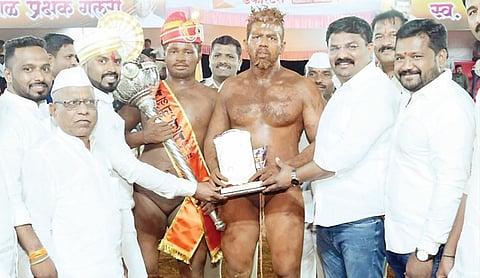 हर्षवर्धन सदगीरची पौड येथील कुस्तीत बाजी