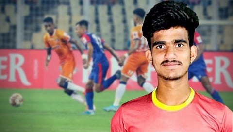 Kolhapur Football : बंजारी कुटुंबातील फुटबॉलपटू संतोष ट्रॉफीसाठी सौदी अरेबियाला रवाना