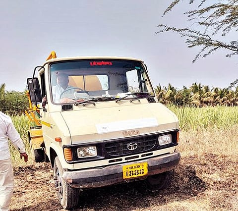 नगर : नदीपात्रात मानवी मैला सोडणारी दोन वाहने पकडली