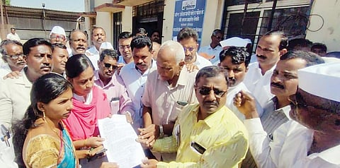 निरा : महावितरणसह पाटबंधारे कार्यालयावर मोर्चा