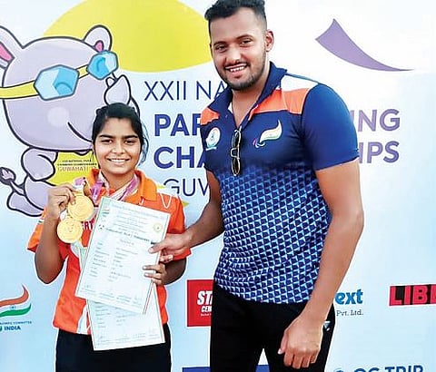 कौतुकास्पद : दिव्यांगावर मात करीत वैष्णवीची गरूड भरारी