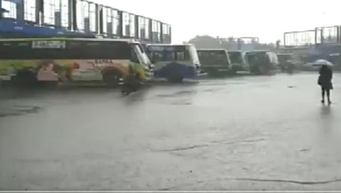 Tamil Nadu: तामिळनाडूत मुसळधार; शाळा, महाविद्यालयांना सुट्टी