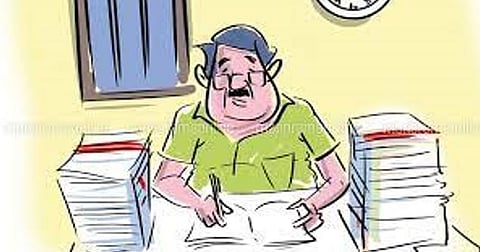 वैतागलेले शिक्षक आंदोलनाच्या तयारीत