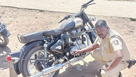 परभणी : कर्कश आवाजातील सवारी करणाऱ्या बुलेटराजांवर कारवाईचा बगडा