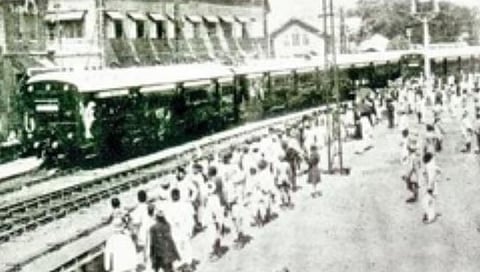 मध्य रेल्वेची विजेवरील लोकल झाली ९८ वर्षांची