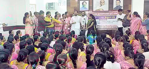 वडगाव मावळ : प्रलंबित मागण्यांसाठी अंगणवाडी सेविकांचे आंदोलन