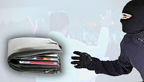 Wallet Stolen : मुख्यमंत्र्यांच्या सभेत पाकीटमारी; भाजपच्या माजी नगरसेवकासह दोन जणांचे पाकीट चोरी