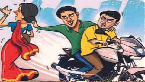 वाशिम : आरटीओ कार्यालयाजवळ धूम स्टाईलने महिलेच्या दागिन्यांची चोरी