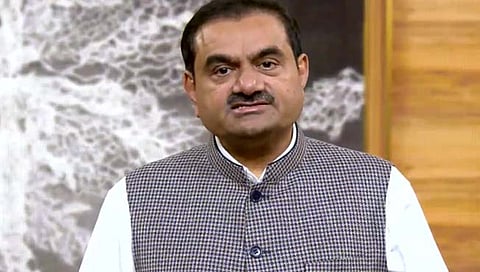 अदानीच्या ३ कंपन्यांचे शेअर्स एसबीआयकॅपकडे गहाण