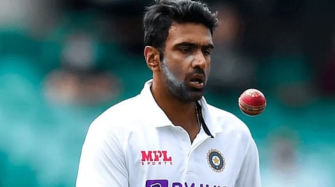 IND vs AUS1st test : अश्विन @450 ! ‘अशी’ कामगिरी करणारा ठरला पहिला भारतीय गोलंदाज