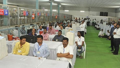 मराठवाडा शिक्षक मतदारसंघात विक्रम काळे आघाडीवर; संशयास्पद मतपत्रिकेवरून वाद