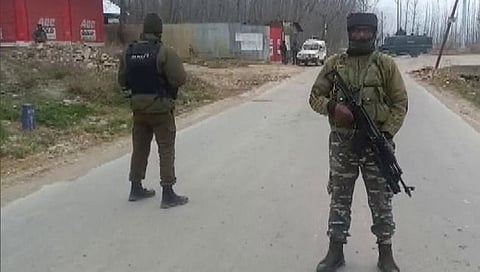 पुलवामा जिल्ह्यात चकमकीत दहशतवादी ठार