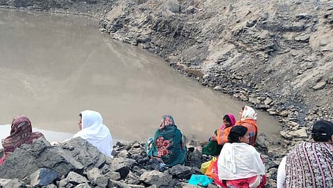 प्रकल्पग्रस्तांचा जलसमाधीचा प्रयत्न