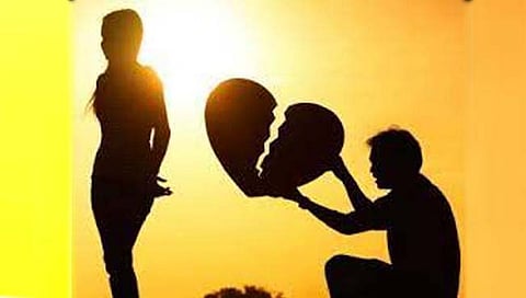 प्रेमास नकार : फ्रेंडझोन करणाऱ्या तरुणीवर ठोकला चोवीस कोटी रुपयांचा दावा