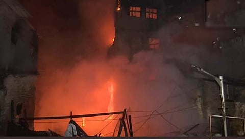 कमला नगर झोपडपट्टीत भीषण आग