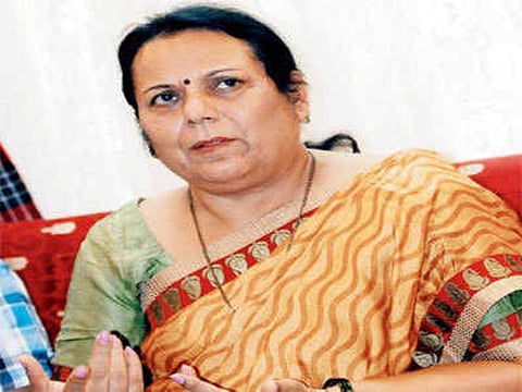 विधानपरिषदेच्या उपाध्यक्षा डॅा. नीलम गोऱ्हे यांना मातृशोक