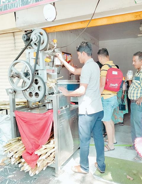 पिंपरी : उन्हामुळे ‘रसवंती’कडे नागरिकांचा ओढा