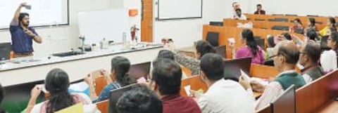 पुणे : विद्यार्थ्यांमधील शास्त्रज्ञ घडवण्यासाठी उपक्रम !