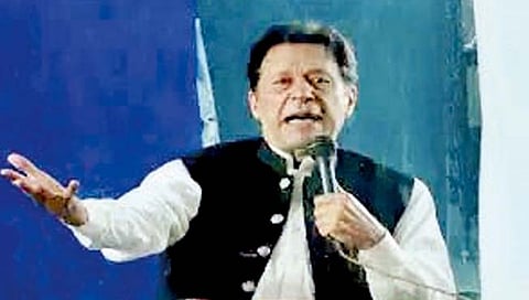 पाकमध्ये भारताच्या पाचपट महागाई : इम्रान खान