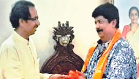 ठाकरे-जयसिंघानिया यांचा फोटो व्हायरल