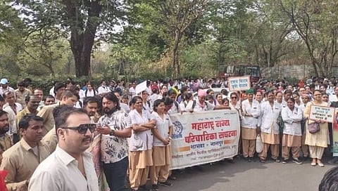 कर्मचारी संपावर, यंत्रणा कोलमडली; जुन्या पेन्शनने वाढविले सरकारचे टेंन्शन