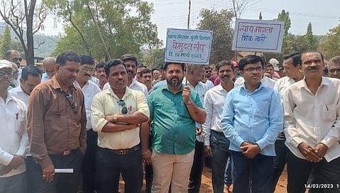 रत्नागिरी : जुनी पेन्शन योजनेसाठी शासकीय कर्मचाऱ्यांचे कामबंद आंदोलन; मंडणगड तालुक्यात शंभर टक्के प्रतिसाद