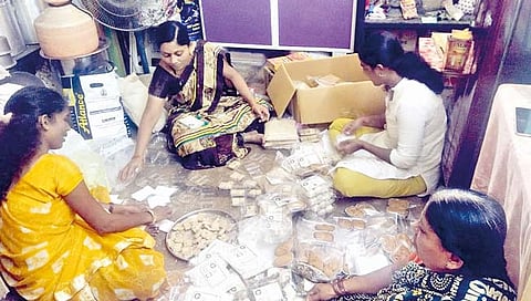 सोलापूरमधील ज्वारीच्या केक, बिस्किटाला देशभरातून मागणी