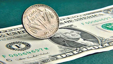 डॉलरला भारतीय रुपया पर्याय?